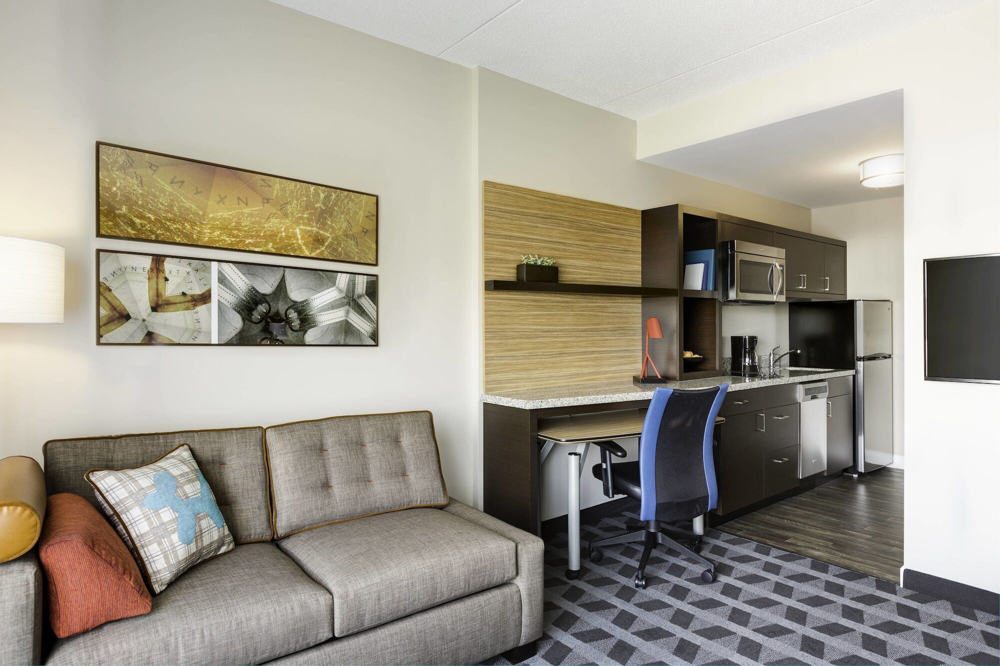 Towneplace Suites By Marriott Fort Mcmurray Exterior foto